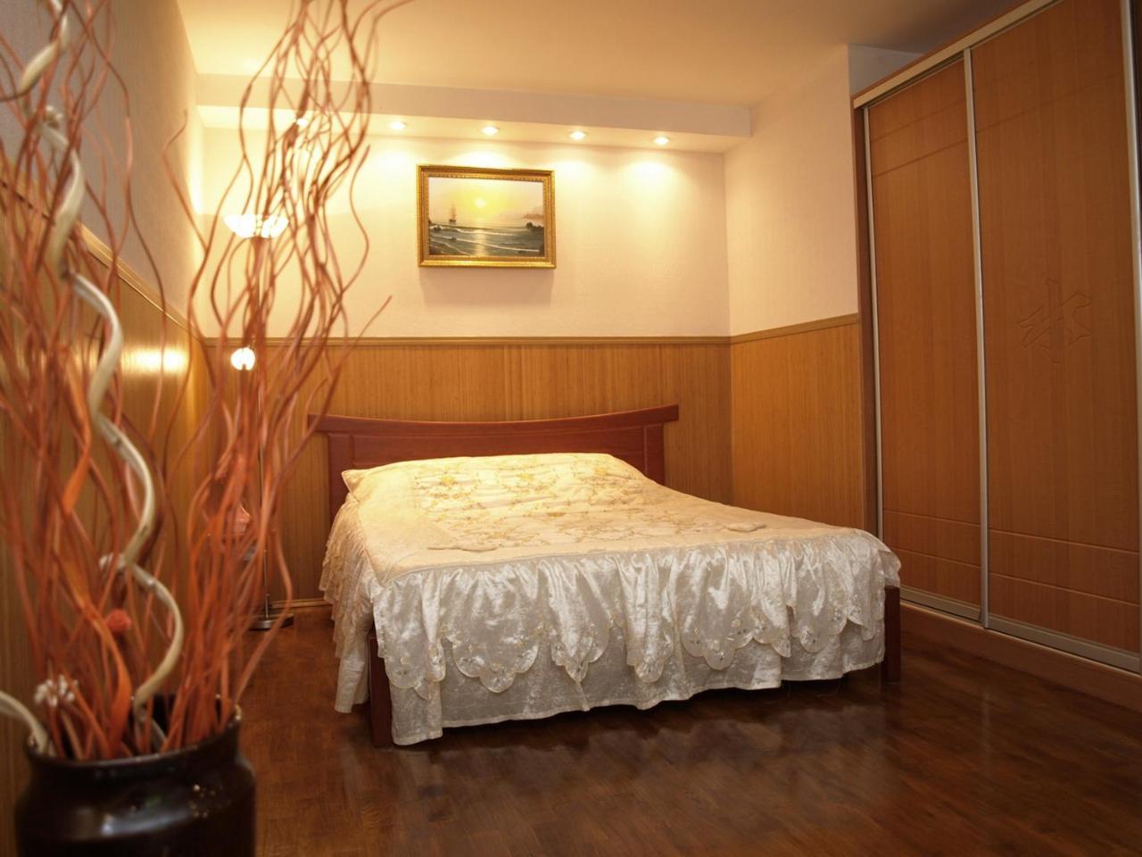 Apartment In The City Center Dnipro Exterior photo